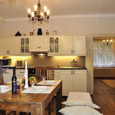 Atmospheric Quiet Apartment Prague Luaran gambar