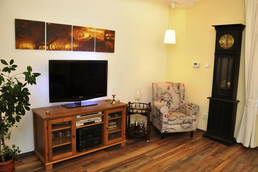 Atmospheric Quiet Apartment Prague Luaran gambar