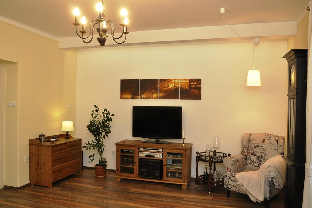 Atmospheric Quiet Apartment Prague Luaran gambar